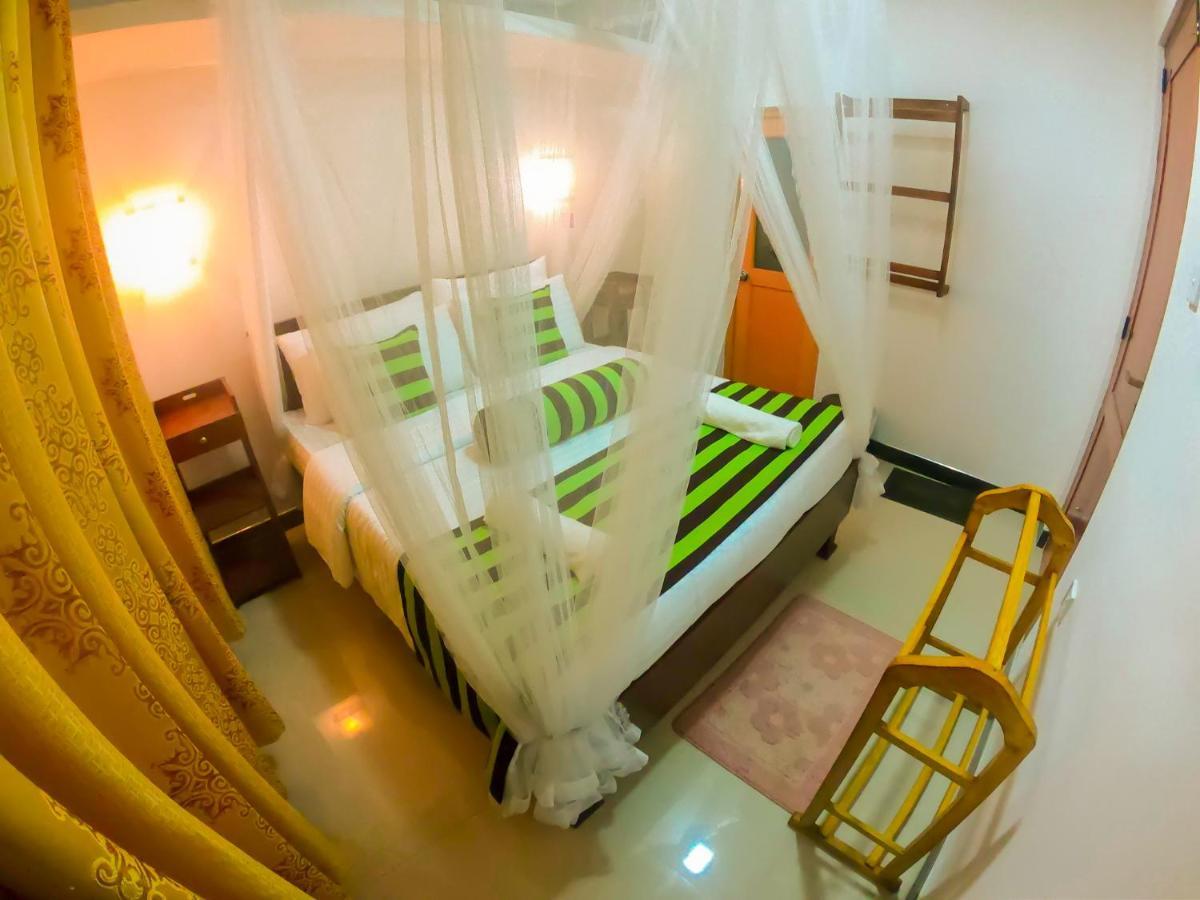 Ritz Inn เอลลา ภายนอก รูปภาพ