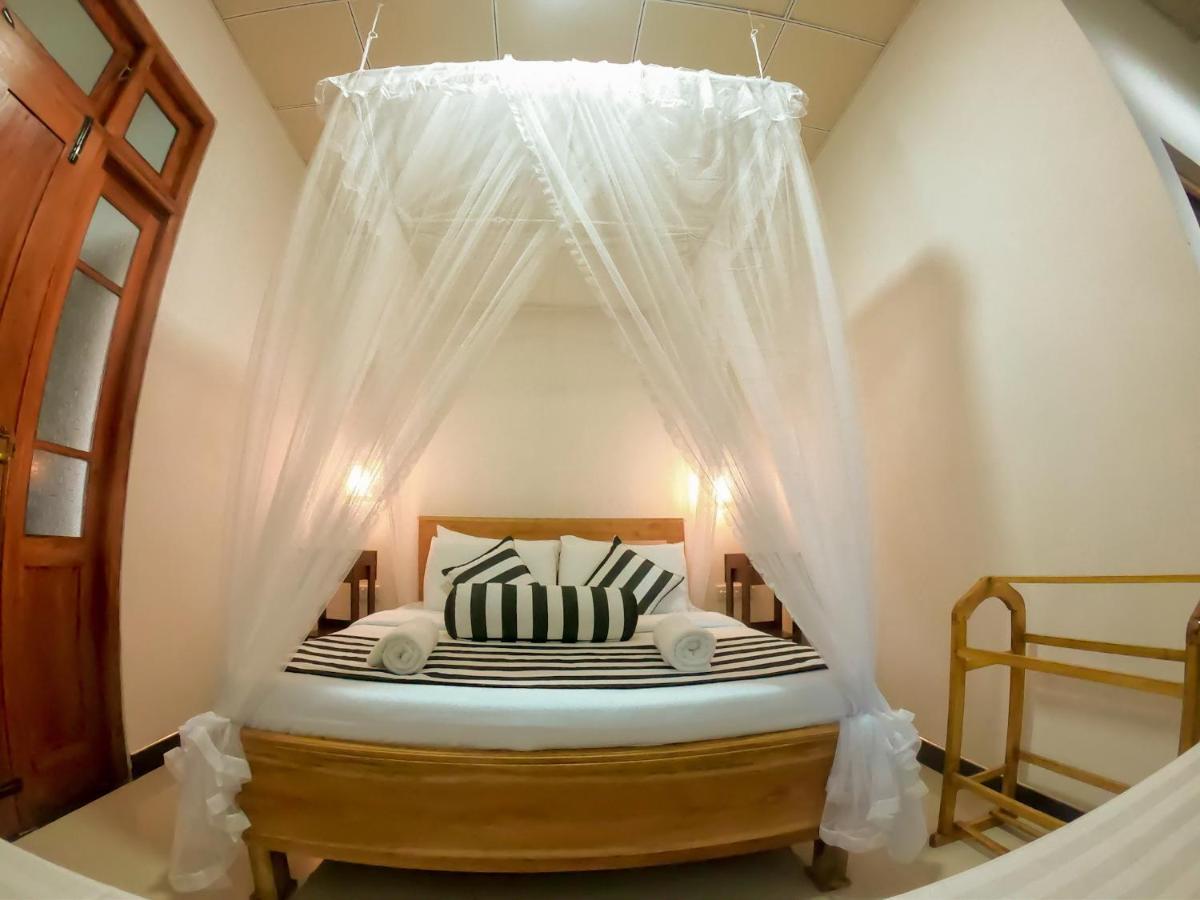 Ritz Inn เอลลา ภายนอก รูปภาพ