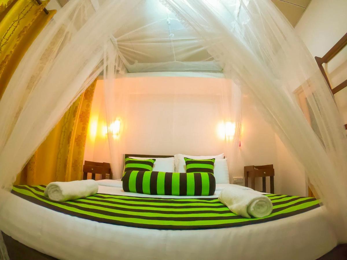 Ritz Inn เอลลา ภายนอก รูปภาพ