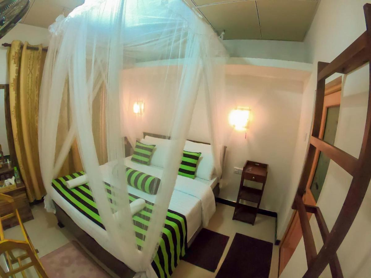 Ritz Inn เอลลา ภายนอก รูปภาพ